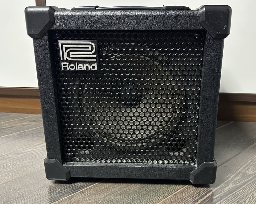 Комбоусилитель Roland Cube 15 XL комбик