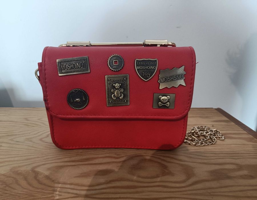 Bolsa Vermelha Feminina – Um Charme em Cada Detalhe!