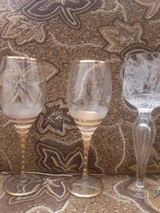 Продам весільні бокали з кришталя зберігання вітринне