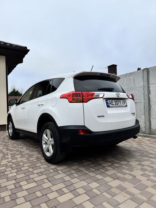 Продам власне авто кросовер toyota rav4 2014 року