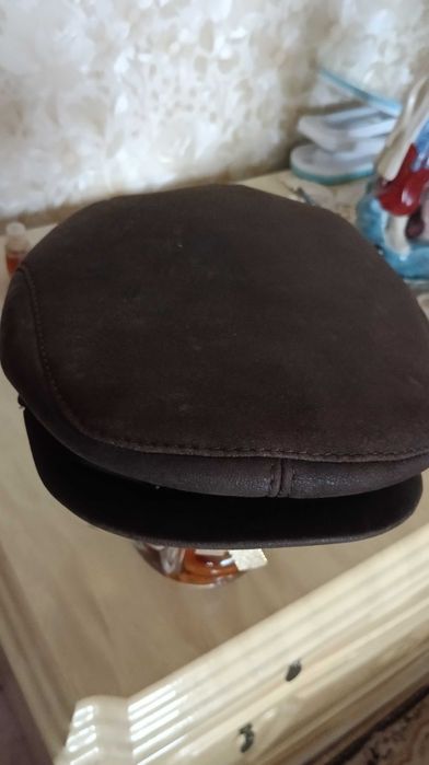 Кепка кожаная бу