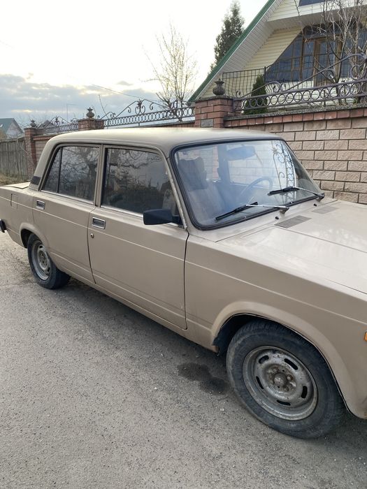 Lada 2105 (1985)