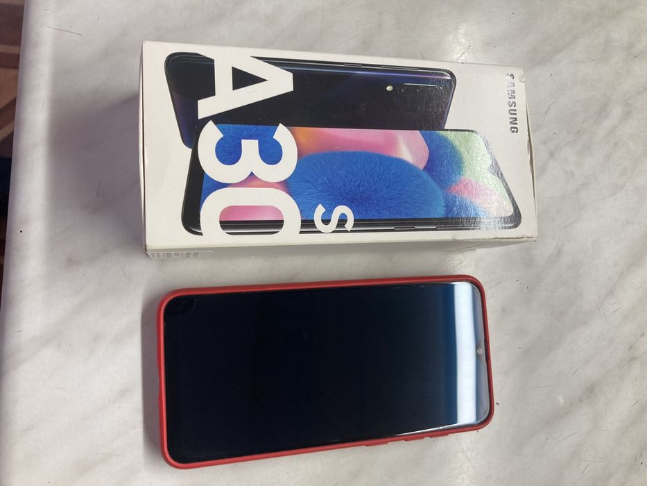 Samsung A30  у без  пробленному стані.