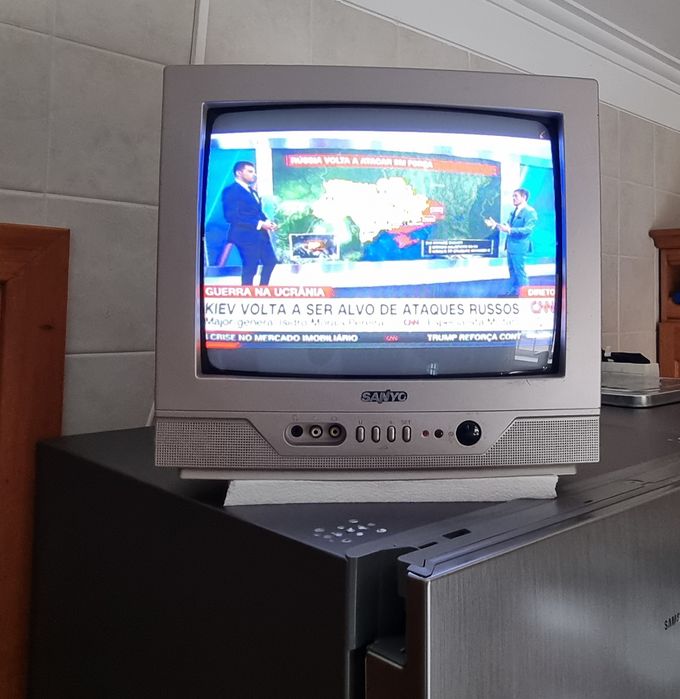 Televisão antiga Sanyo