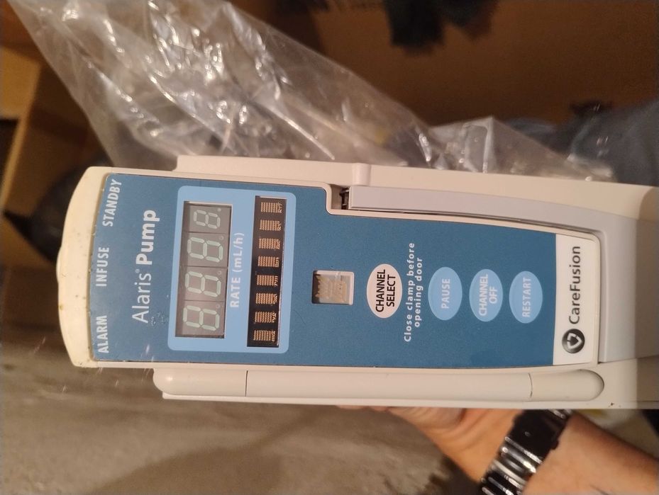 Інфузійні помпи Alaris  Pump model 8100