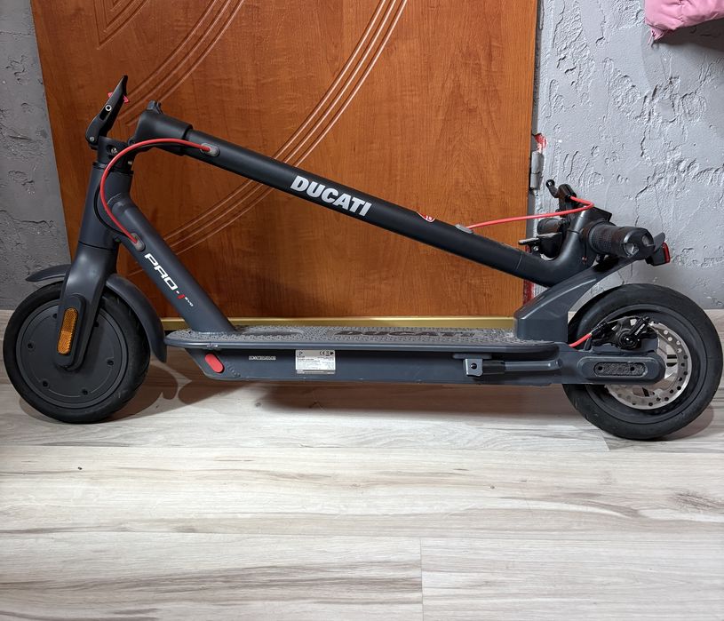 Hulajnoga elektryczna Ducatti evo pro1