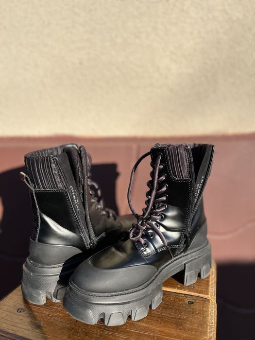 Жіночі черевики 38 розмір