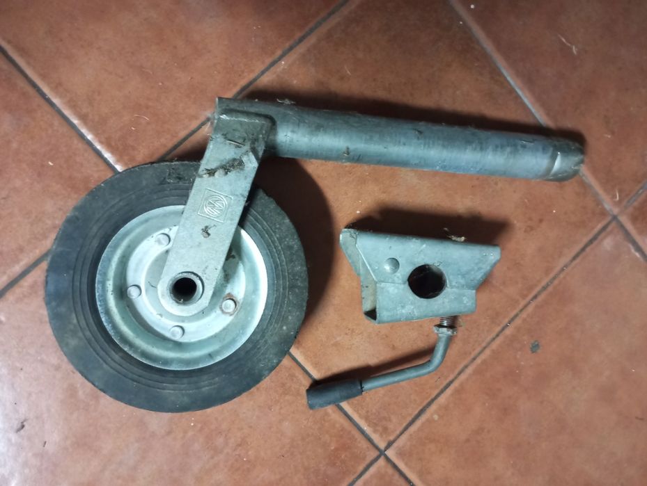 Bateria para célula + controlador (comando) painel solar    autocarava