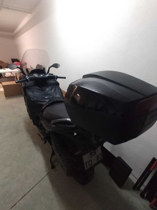 Maxi Scooter BMW 650 C Sport