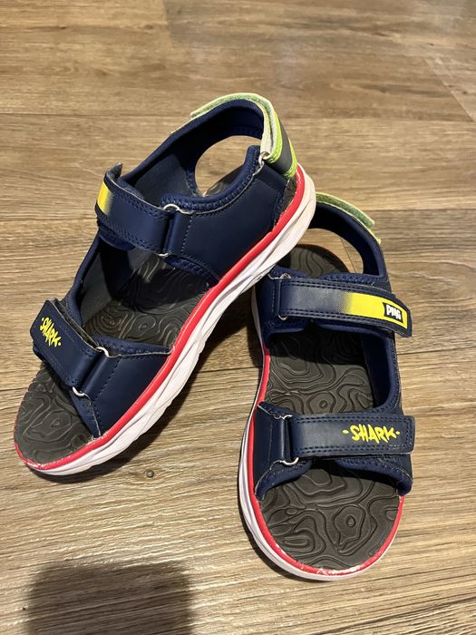 Босоножки фірмові