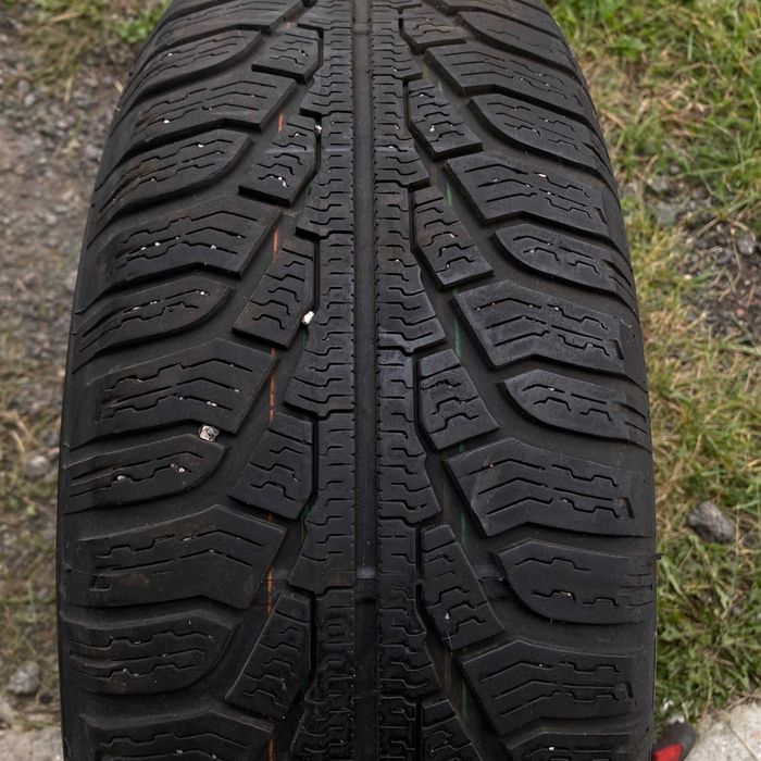 Opony zimowe UNIROYAL 215/65 R 16.  4 szt.