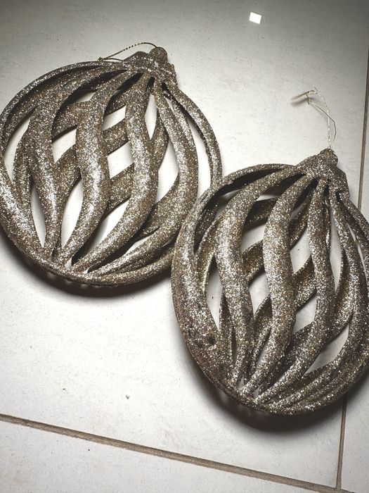 2 enfeites 3D 17cm - novos