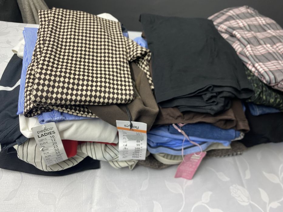 50 ciuchów 1 sztuka 90 groszy ciuchy jak nowe OFERTA