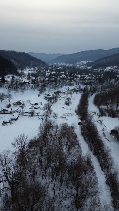 Земельна ділянка в селі Шешори 12 сот. Неподалік ліс та річка