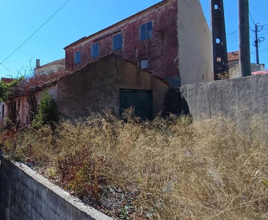 Moradia T2 em Ruina Tomar