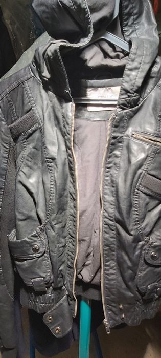 7€ Cada blusões da tribord e de pele XS