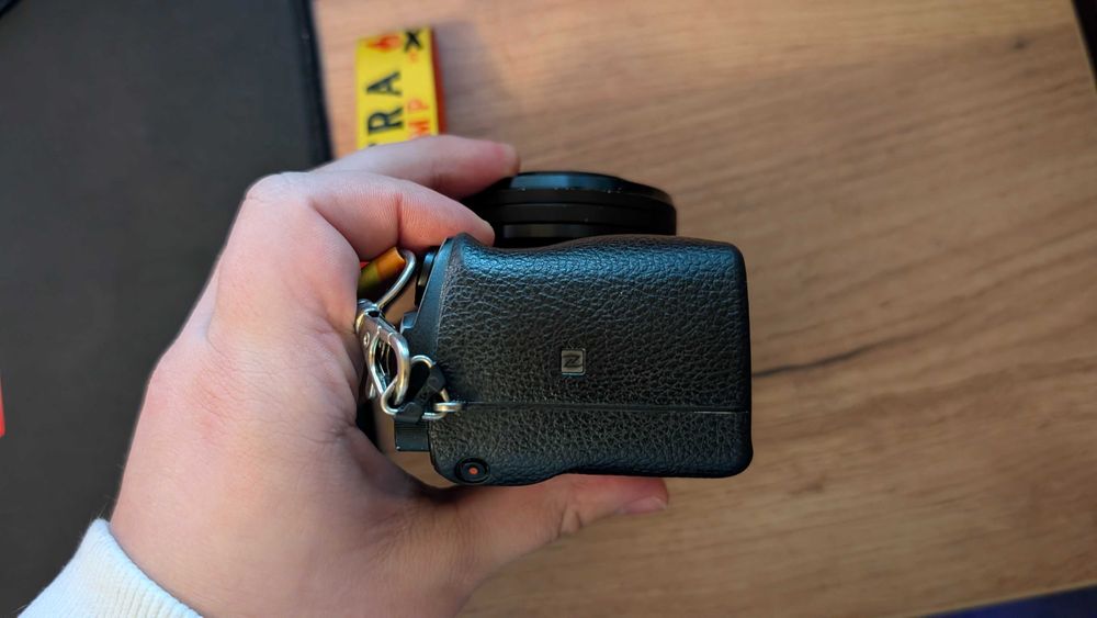 sony a6300 + 16-50mm пробіг 20152