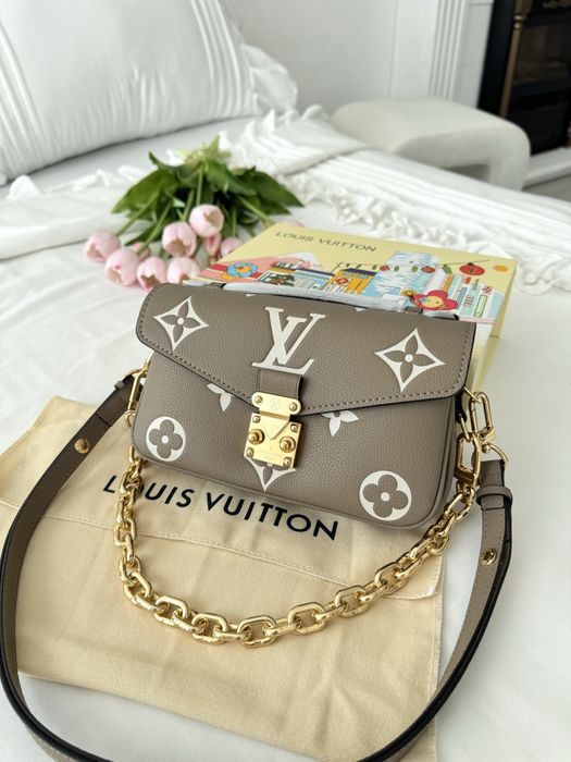 Сумка Louis Vuitton Pochette Metis East West чорна, бежева