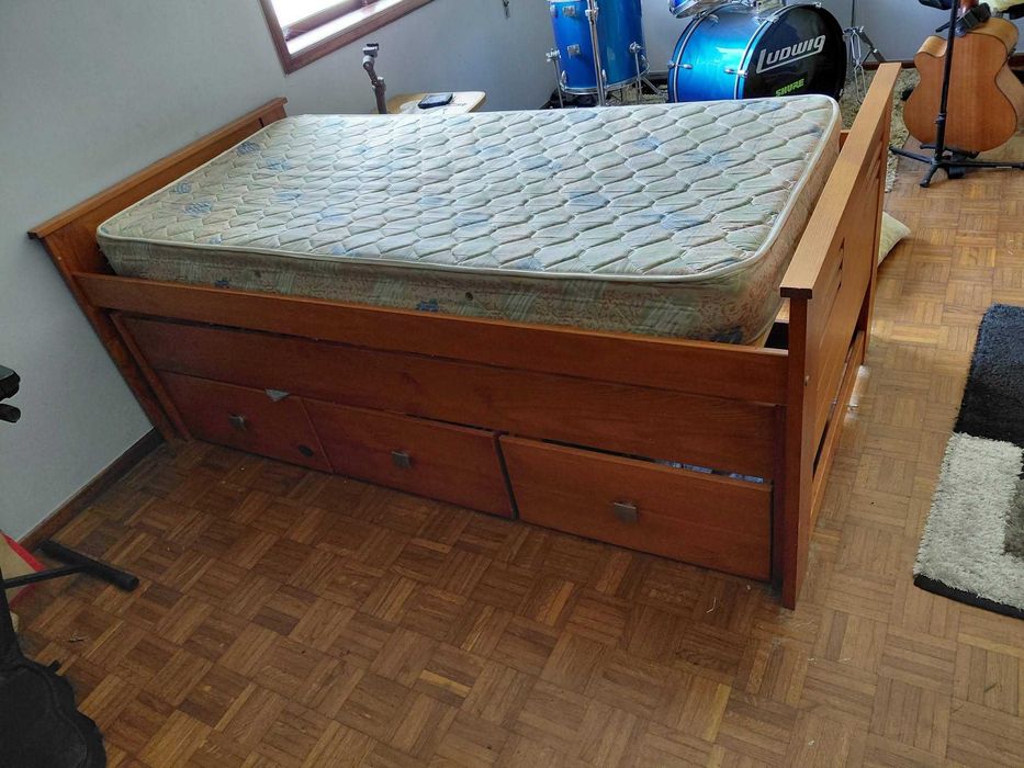 Cama de solteiro