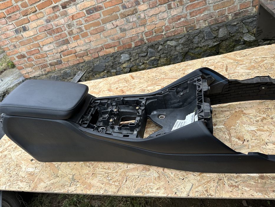 BMW X3 2018 Консоль, підлокітник