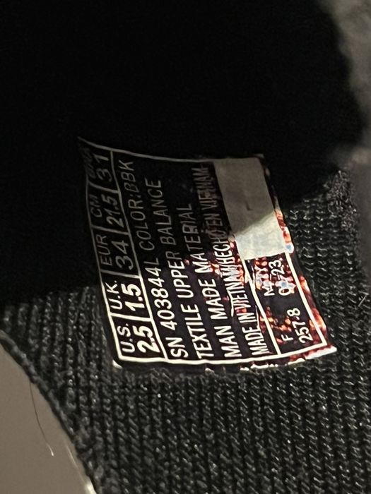 Ténis Scketchers pretos “slip-in” 34