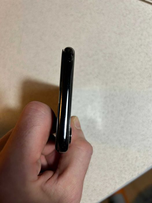 Sprzedam iPhone X, uszkodzony