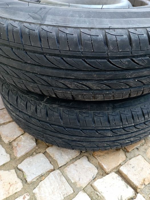 4 Pneus 155 80 r13 ,4 jantes e 3 tampoes