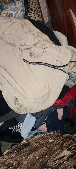 Продам женскую одежду