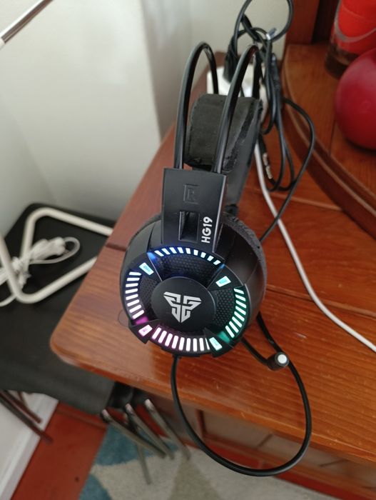 Fone de ouvido gamer