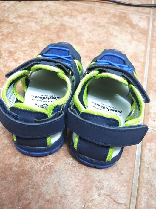 Sandálias da Patrulha Pata tamanho 25