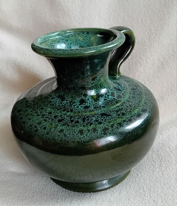 Ceramiczny zielony wazon