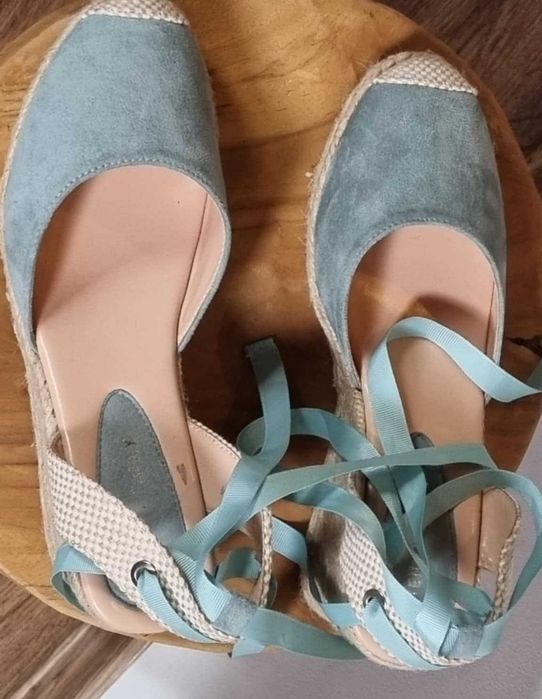 Espadryle koturny, wiązane, rozmiar 40, piękny kolor