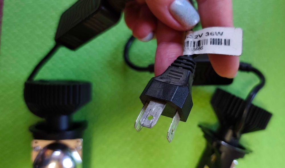 Автомобильные светодиодные лампы мини линзы  Н4 bi led,цена за 1 шт