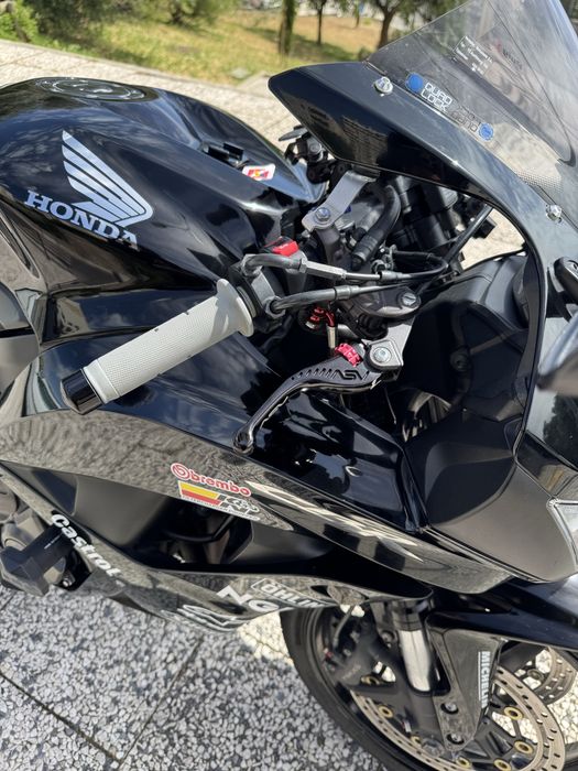 Honda CBR 600RR Impecável