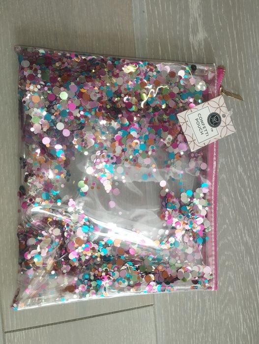 Косметичка з блискітками