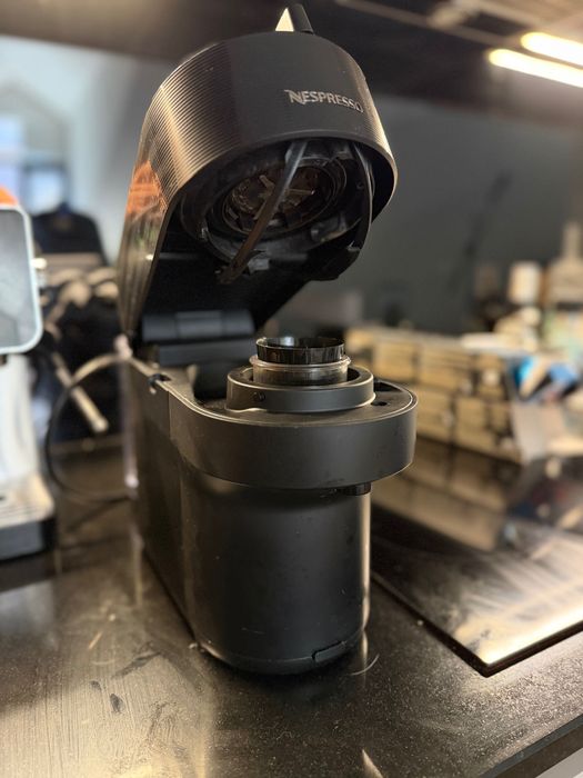 Nespresso Vertuo Pop + Mais de 60 cápsulas