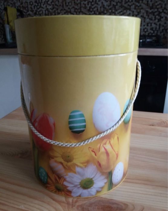 Коробка до Великодня