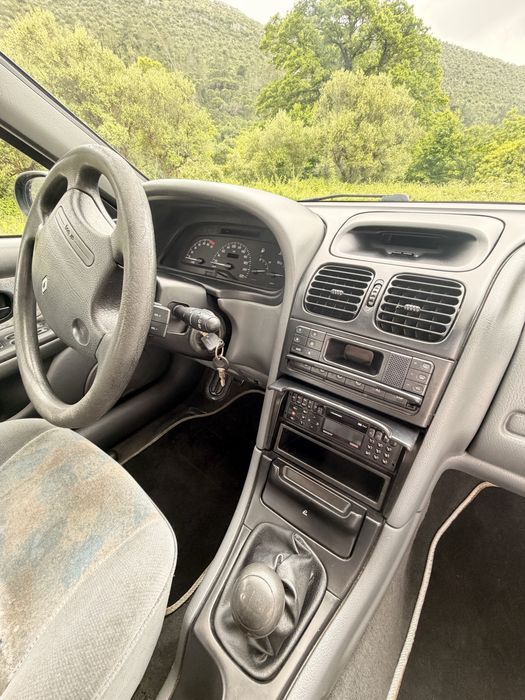 Renault Laguna RXE