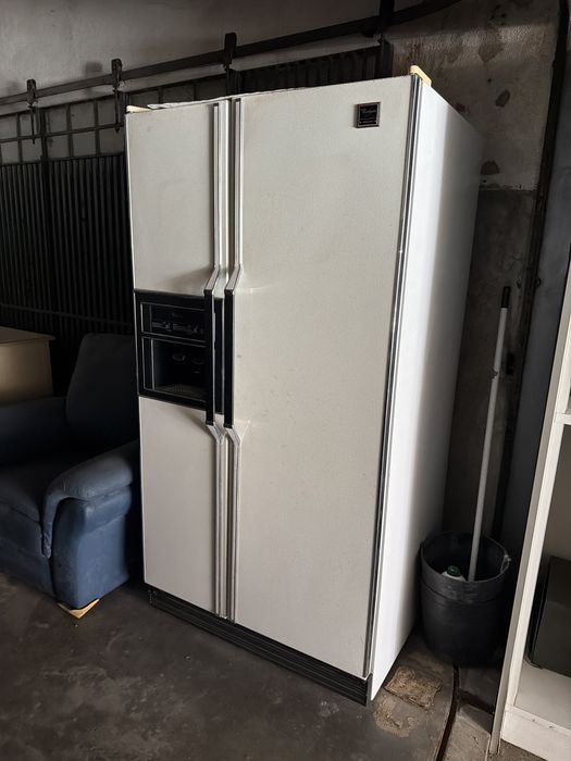 Vendo frigorigico americano Whirlpool nunca utilizado