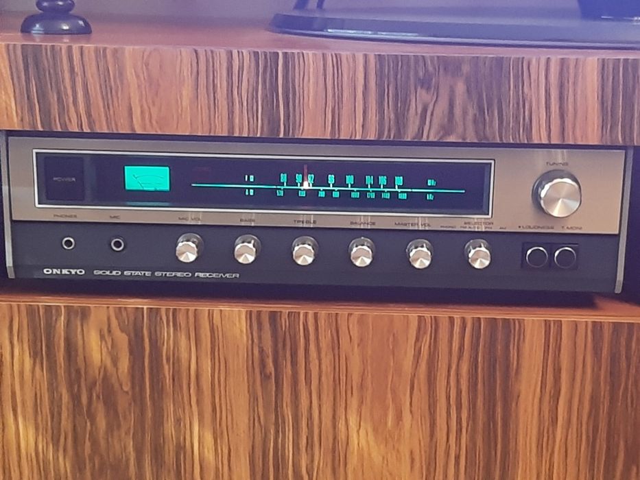 Onkyo receiver Y200 D
