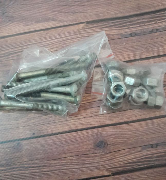 Слюсарний набір. Інструменти, елементи кріплення.