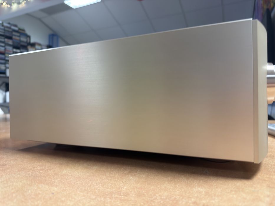 Інтегральний підсилювач Marantz PM-11S1