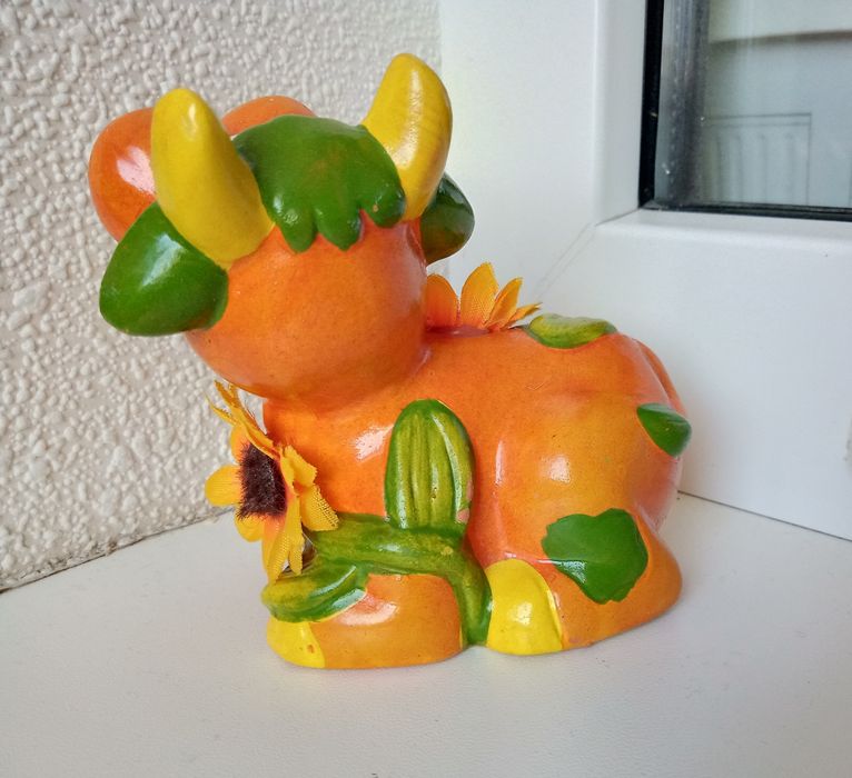 Статуэтка, фигурка коровы, сувенир