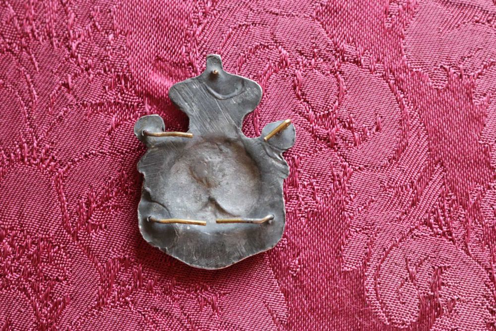 Armas Reais da Rainha D. Maria Pia com manto em estanho, raras