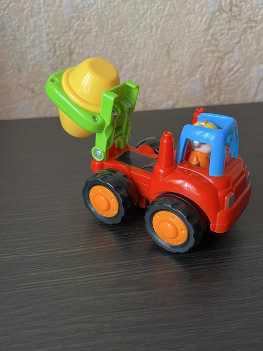 Синій трактор та вся колекція Hola