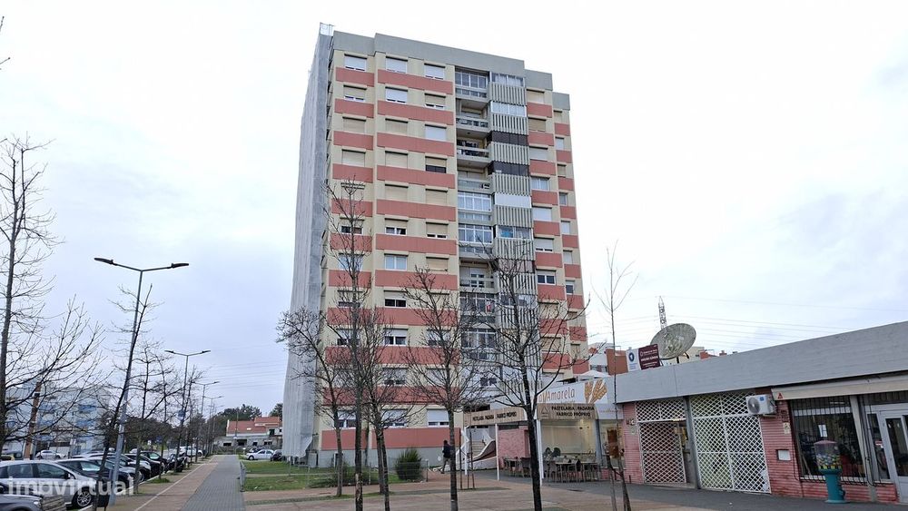 Apartamento T3 com 100m² em Santo António da Charneca — Santo António da Charneca, Setúbal