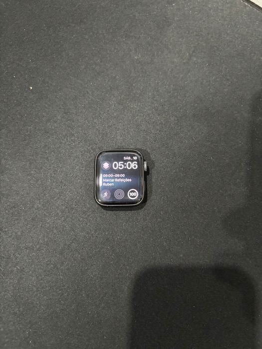Apple Watch SE  44mm