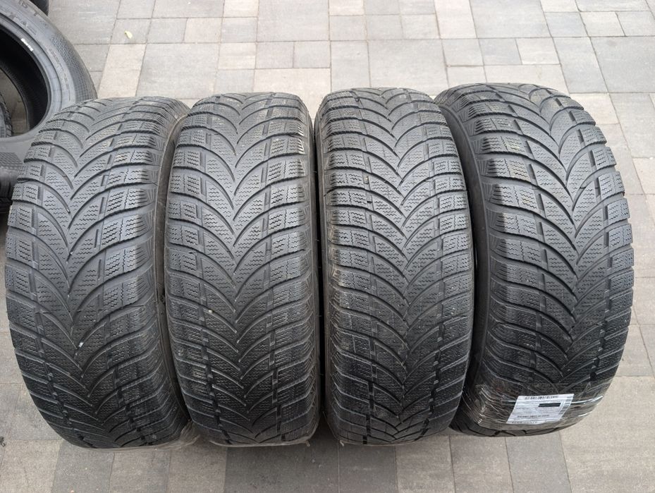 Зимняя резина 265/70 R16 Maxxis