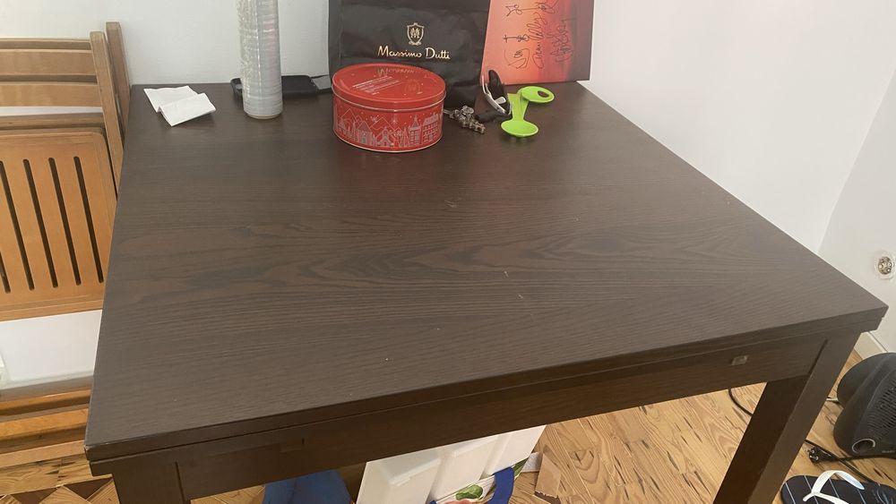 USADO (Muito Bom) - Mesa Jantar Bjursta (IKEA)