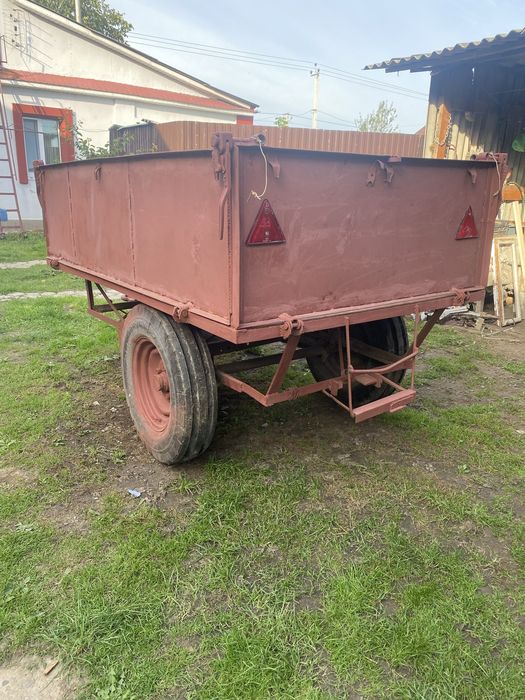 Причіп до трактора